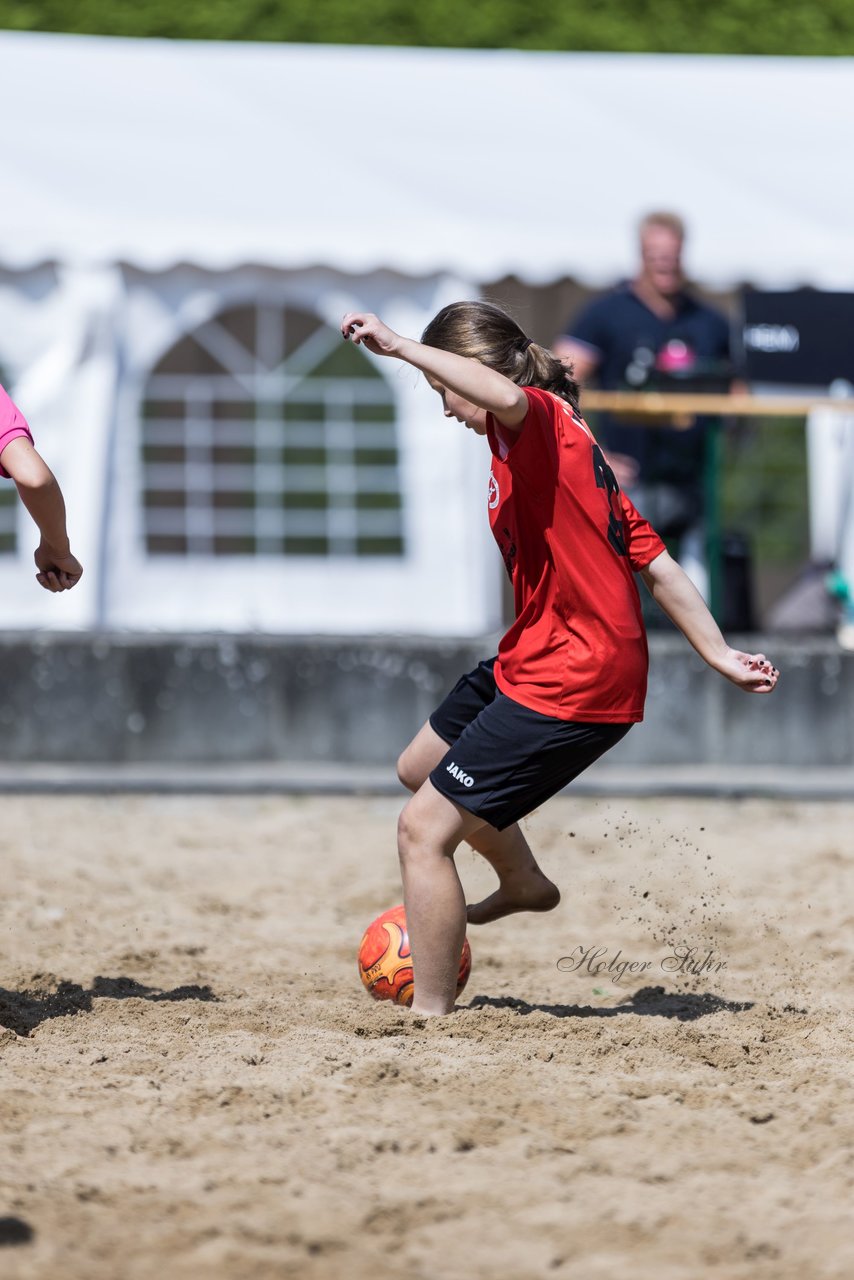 Bild 90 - wBJ/wCJ Beachsoccer Cup